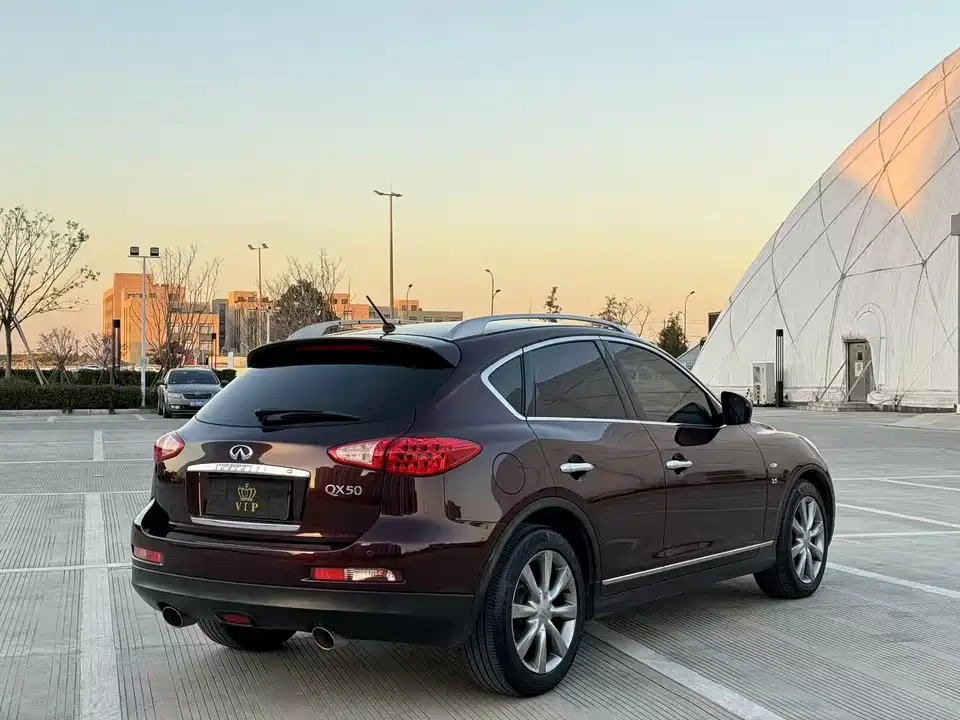 Infiniti QX50