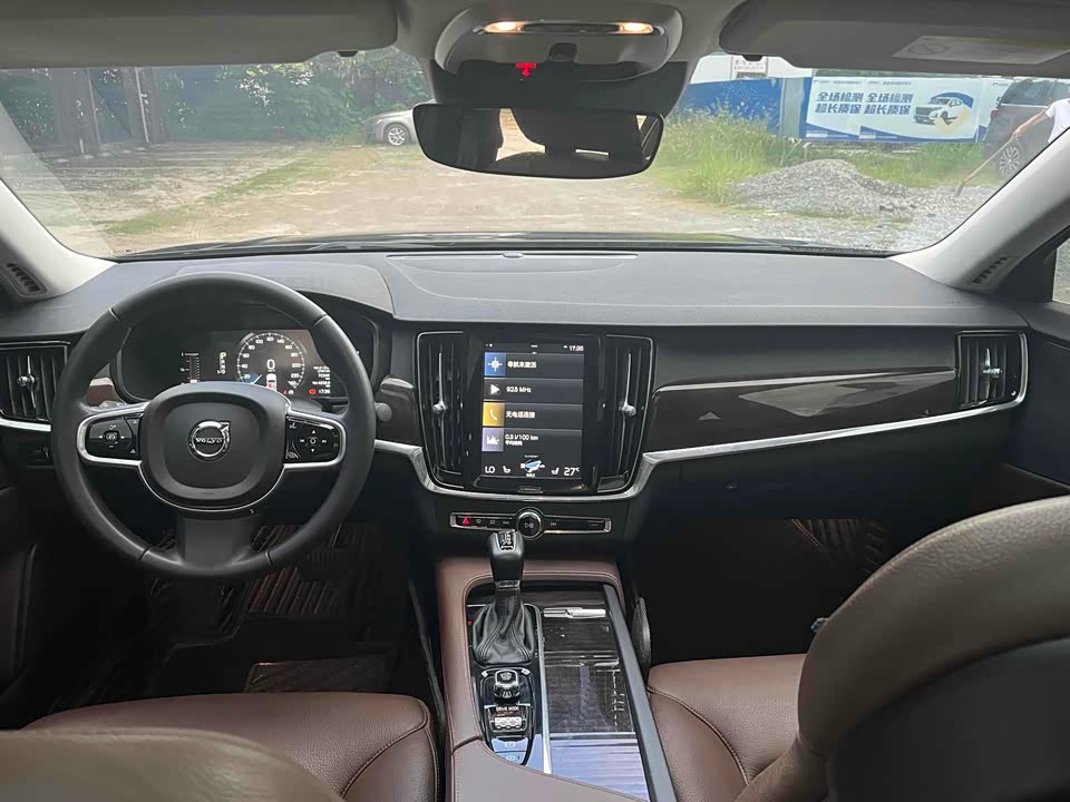 Volvo S90