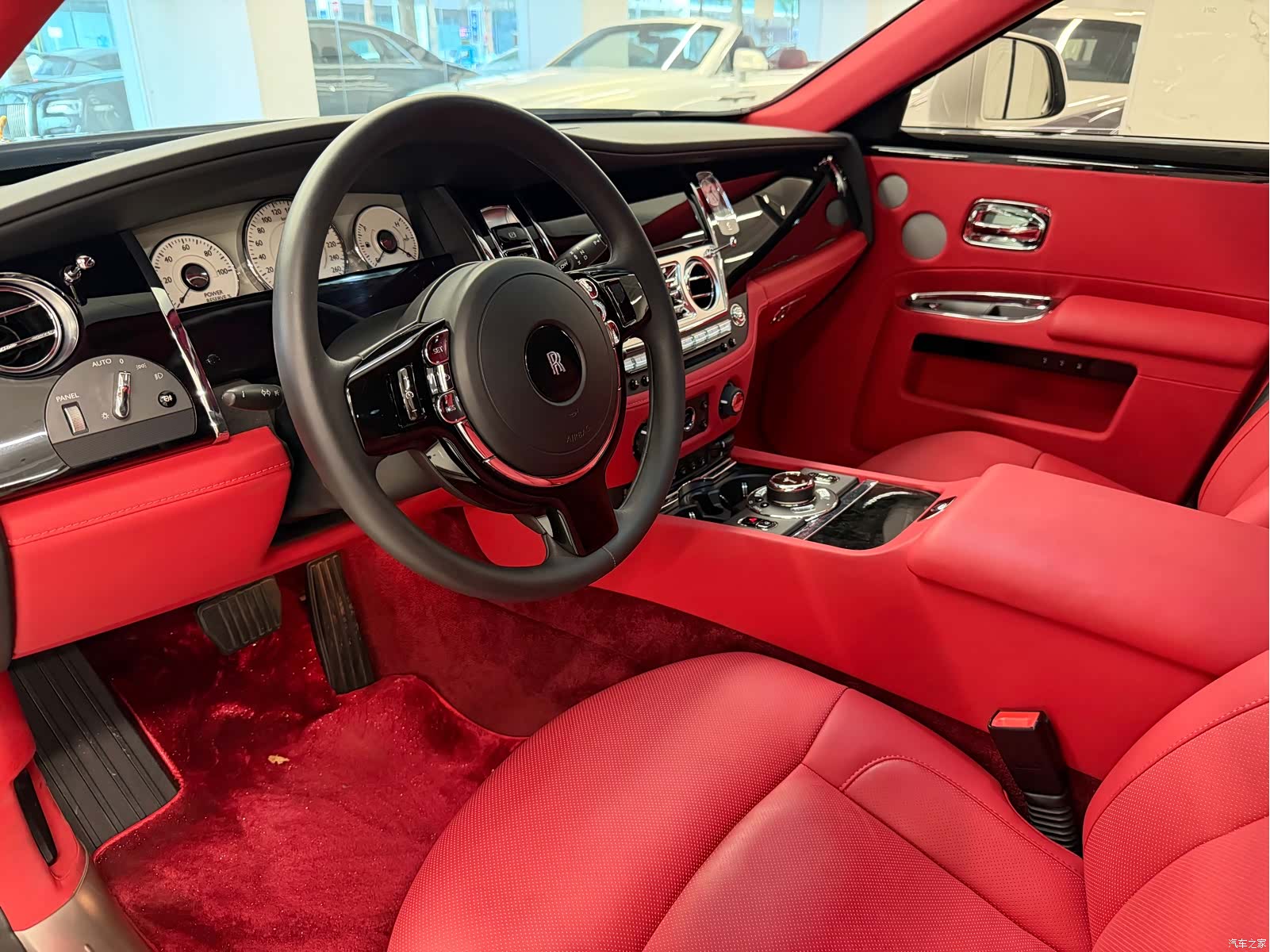 Rolls-Royce Ghost, 2013 4