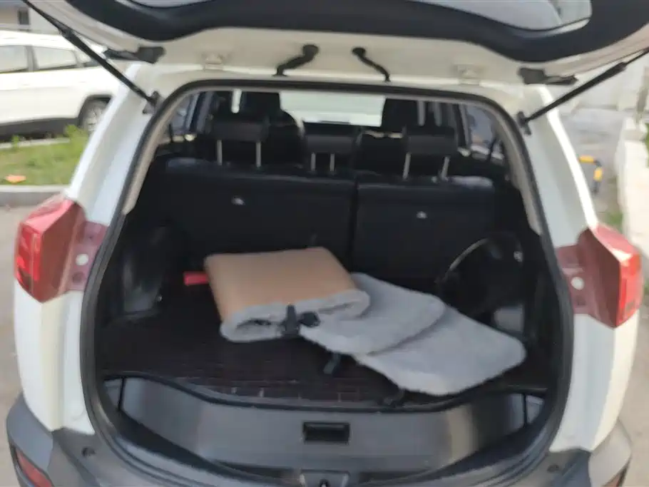 Toyota RAV4 Rongfang