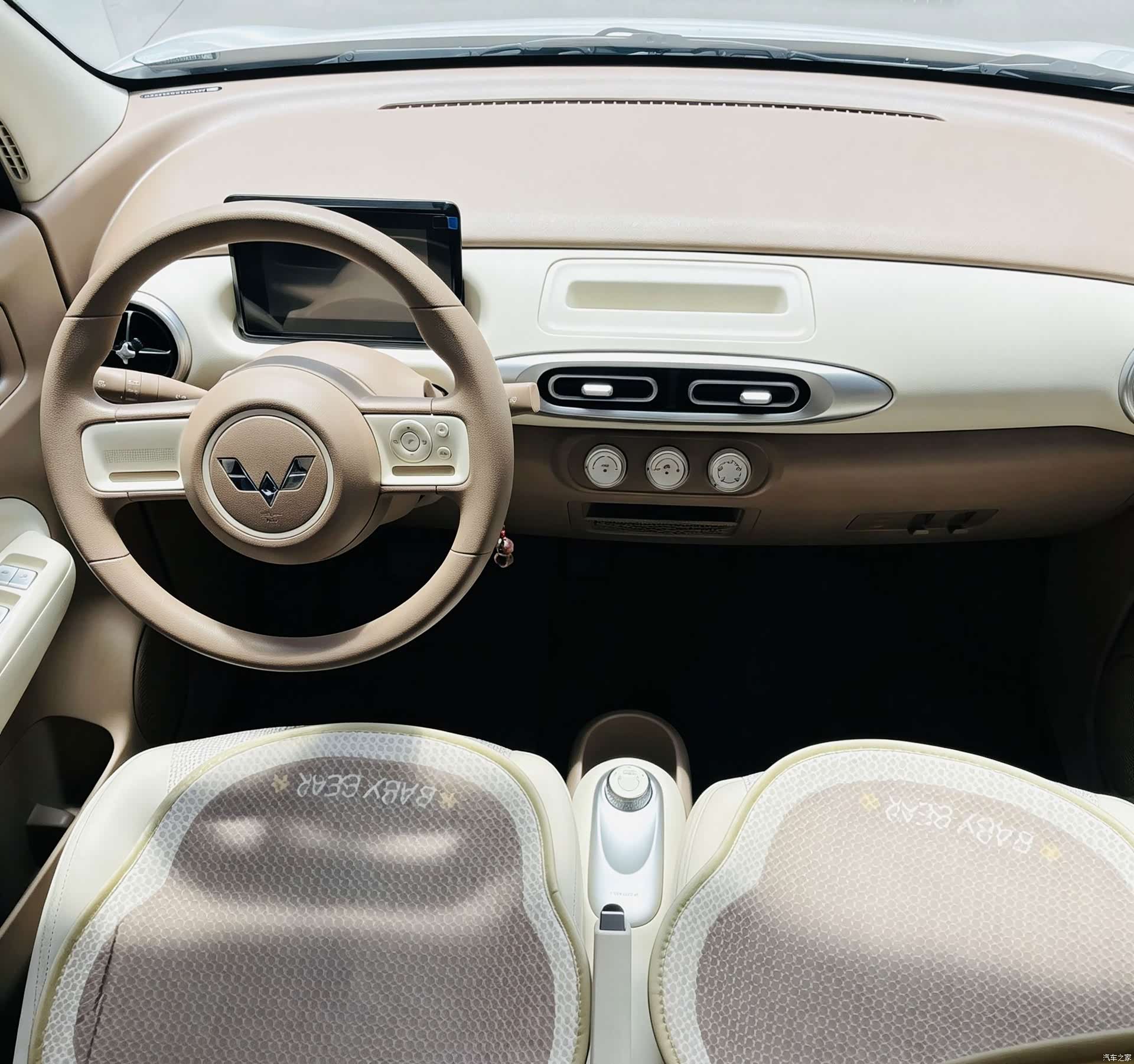 Wuling MINIEV, 2025 8