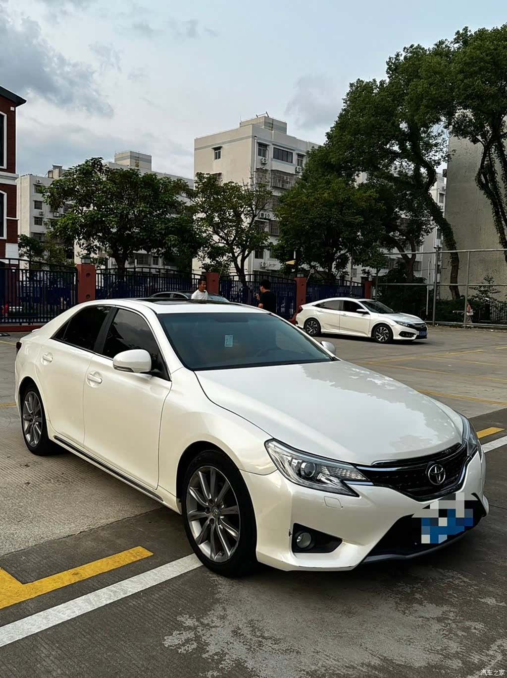 Toyota 2.5V, 2016 3