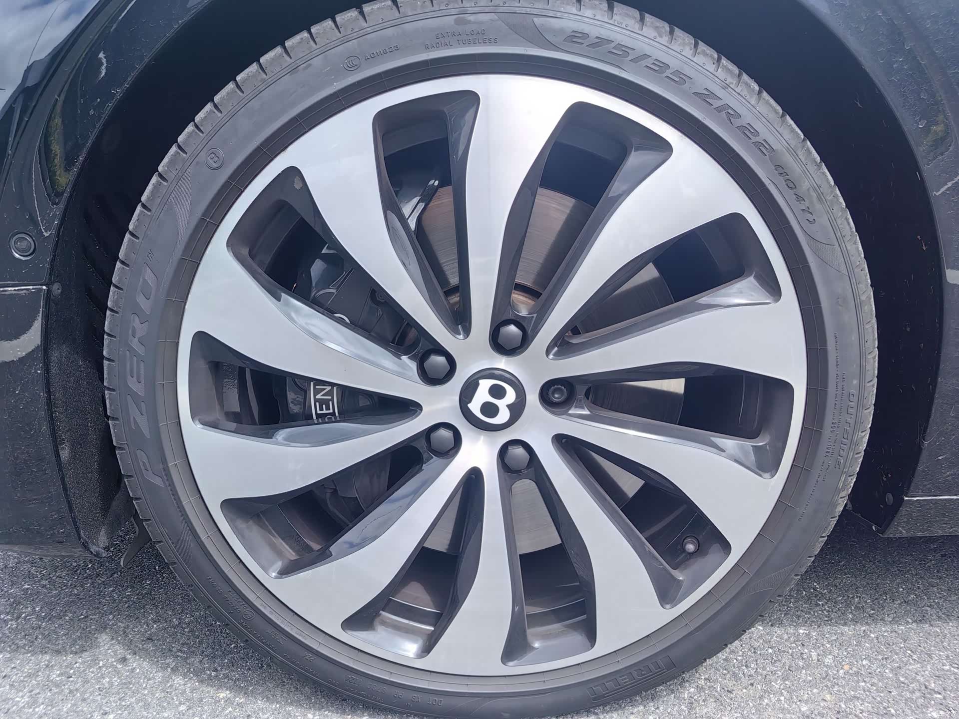 Bentley Flying Spur, 2023 9