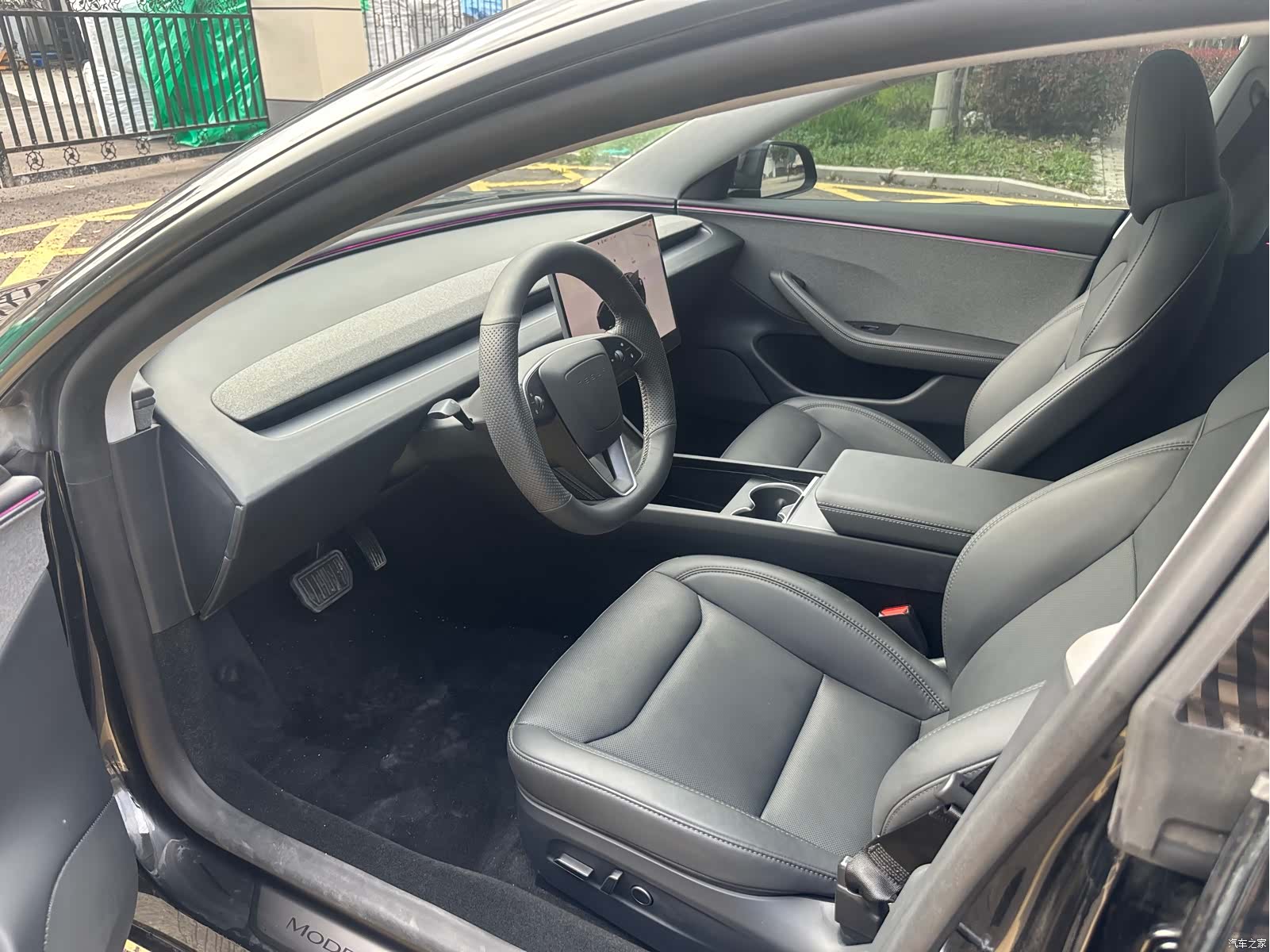 Tesla Model 3, 2025 7