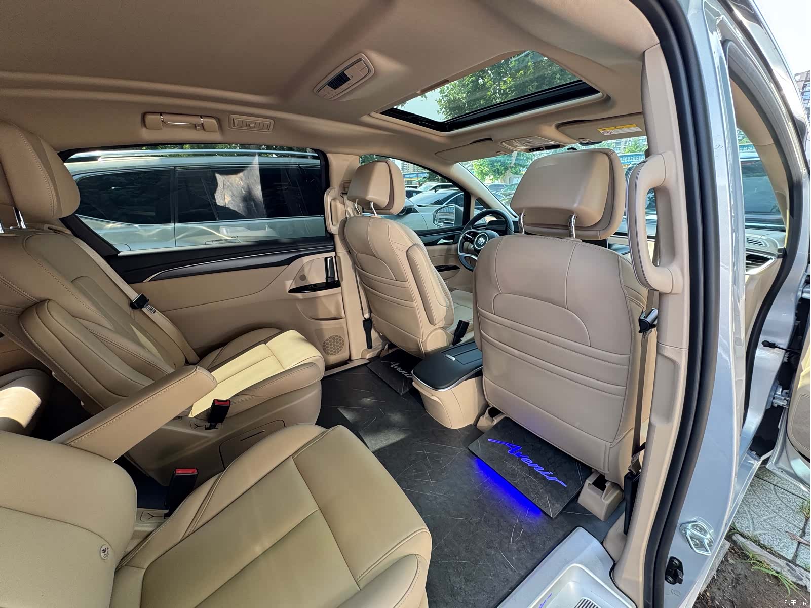 Buick GL8, 2025 13