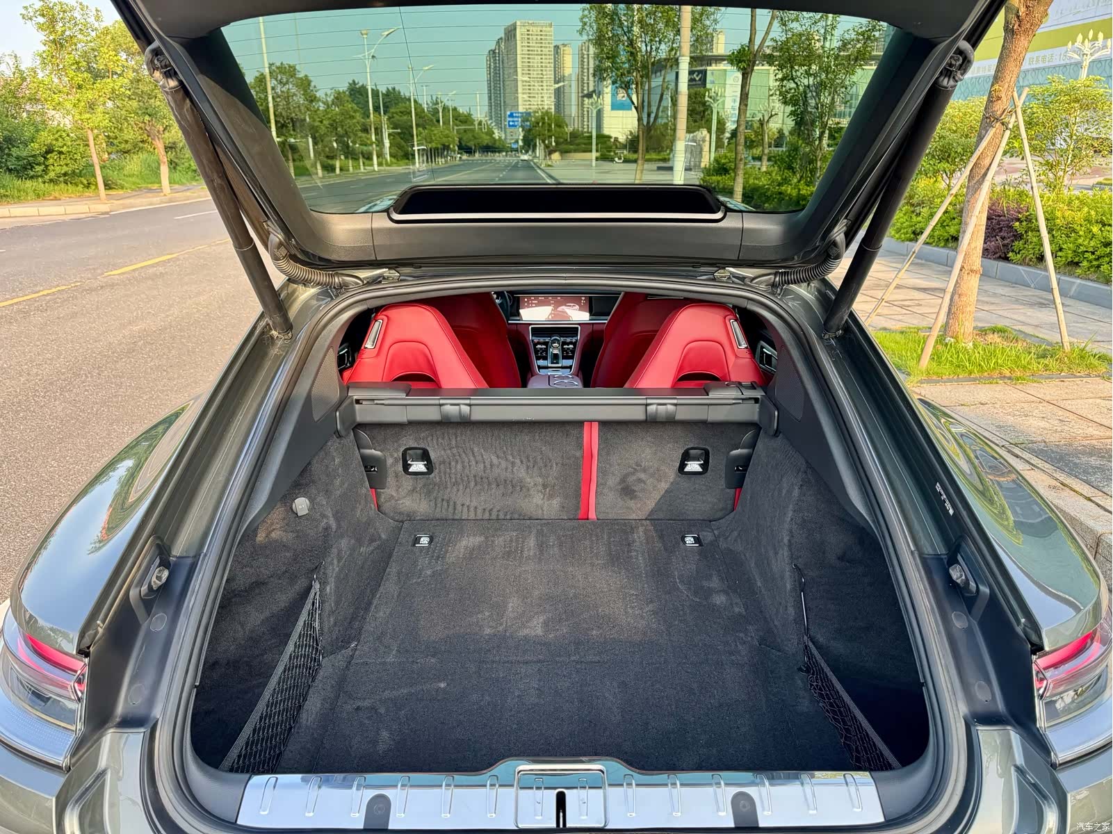 Porsche Panamera, 2023 30