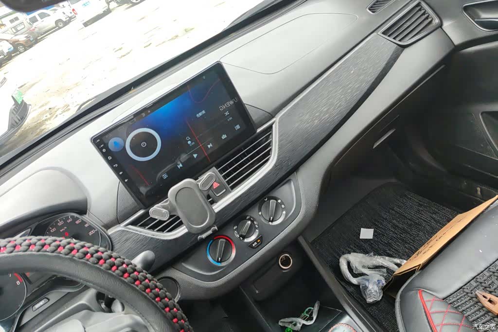 Wuling 310, 2017 13