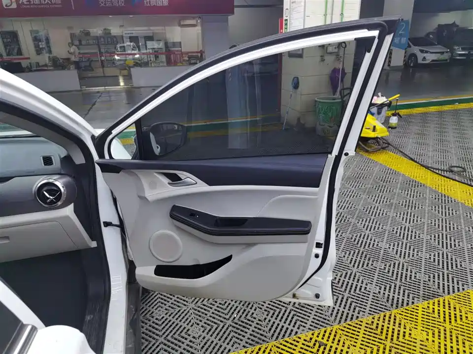 BYD Yuan Pro BYD Yuan Pro
