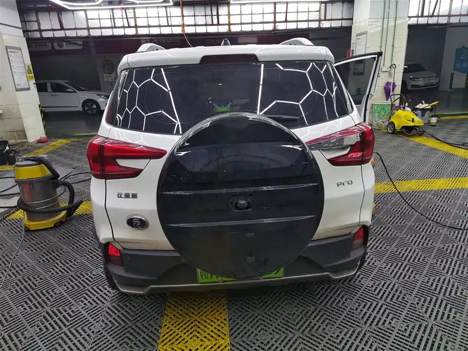 BYD Yuan Pro BYD Yuan Pro