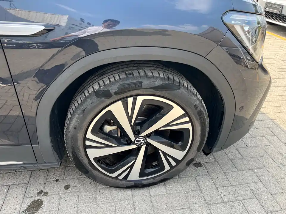 Volkswagen ID.6 CROZZ