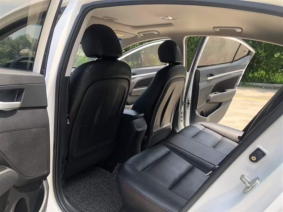 Hyundai Lead