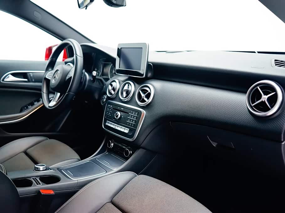 Mercedes-Benz Class A Mercedes-Benz Class A