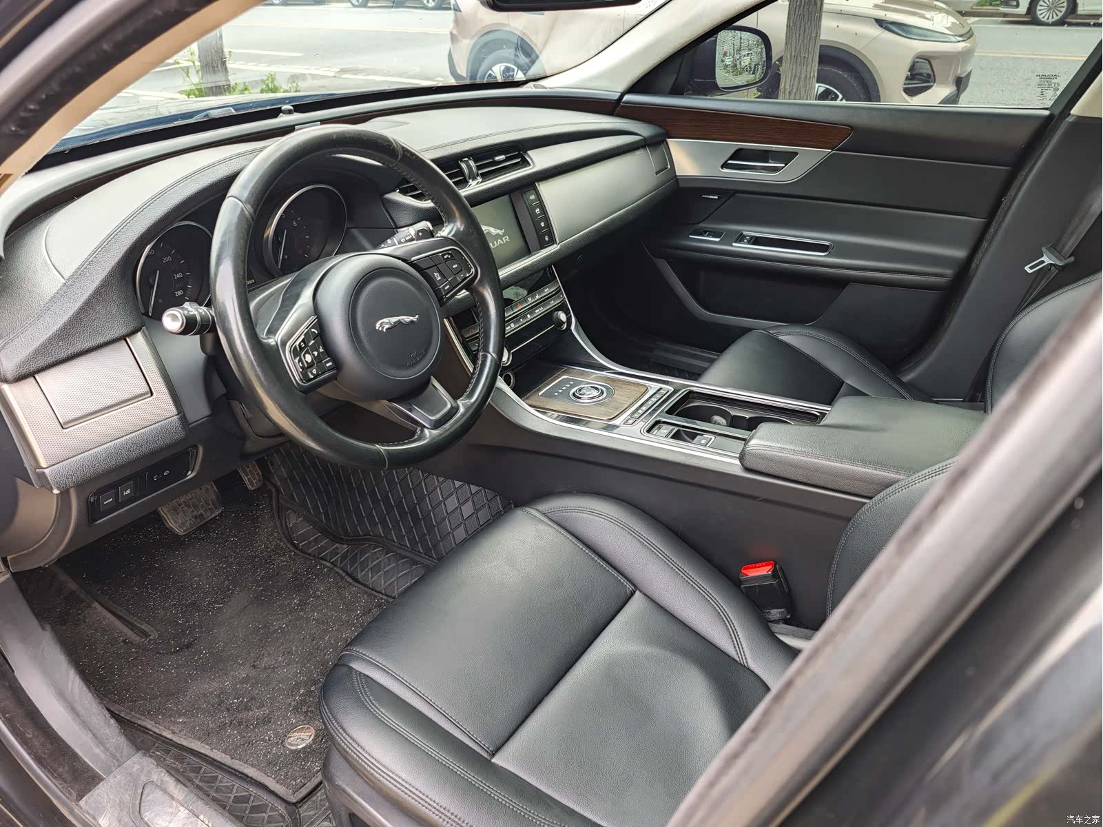 Land Rover XFL, 2017 20