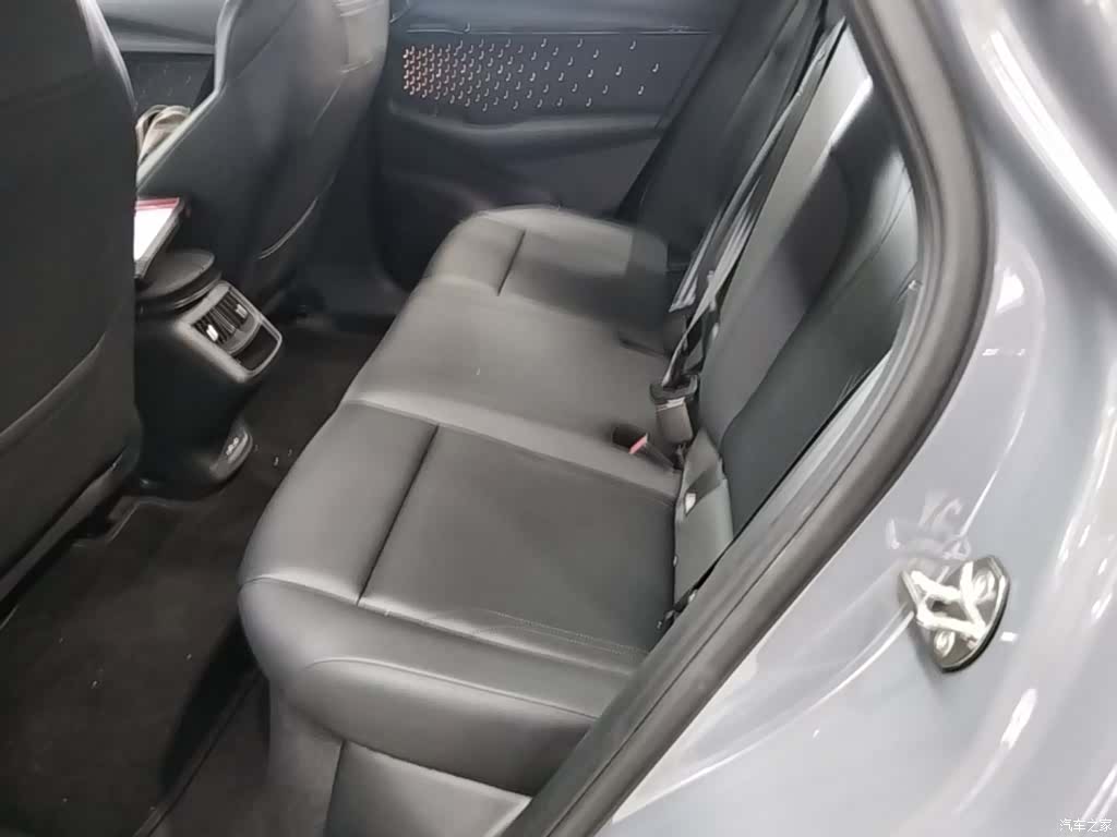 Volkswagen 06, 2025 17