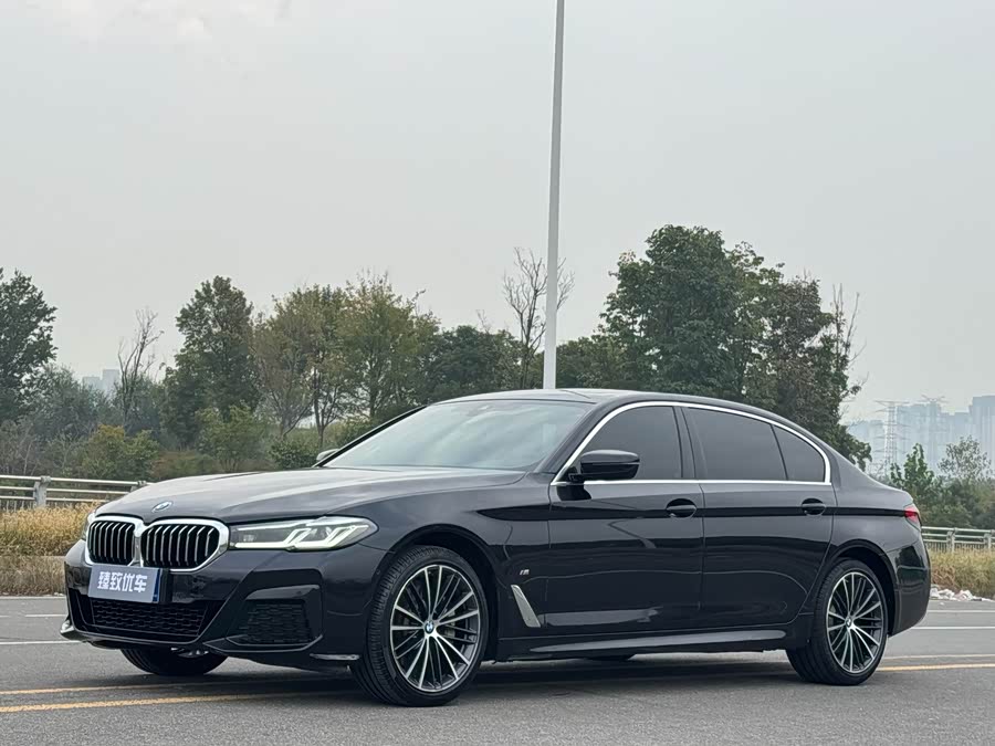 BMW 5 Series 2022, фото 1