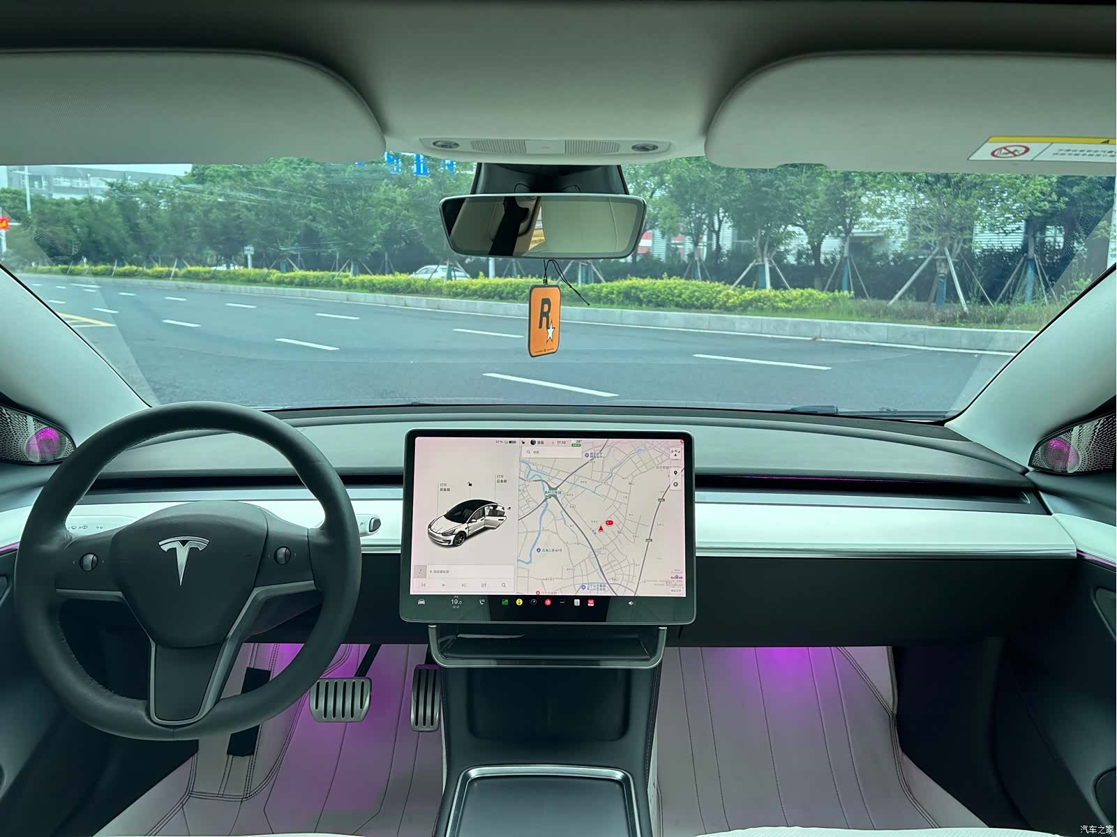 Tesla Model 3, 2021 6