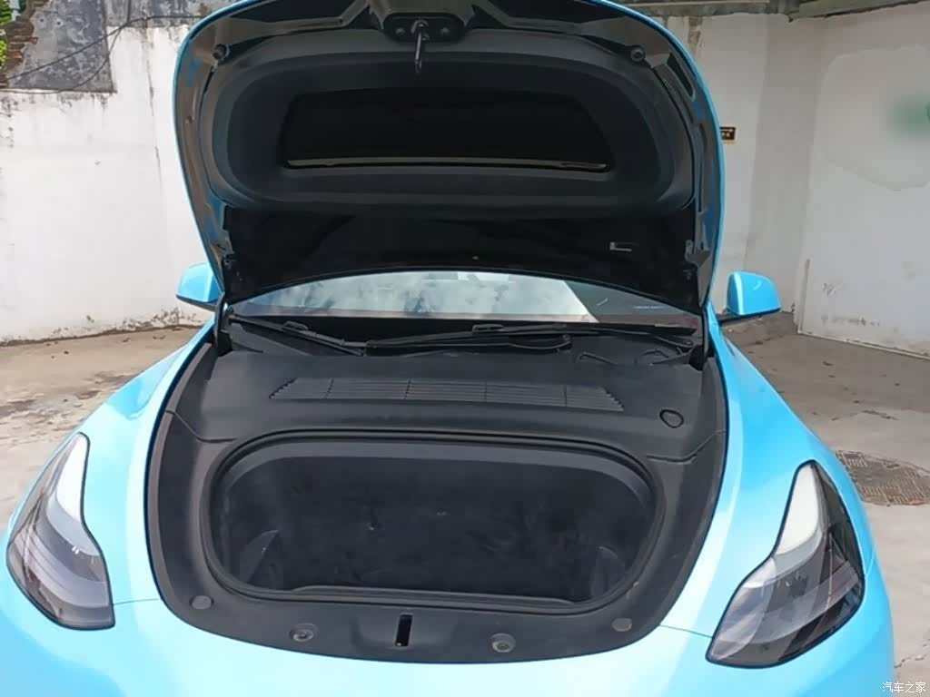 Tesla Model Y, 2022 20