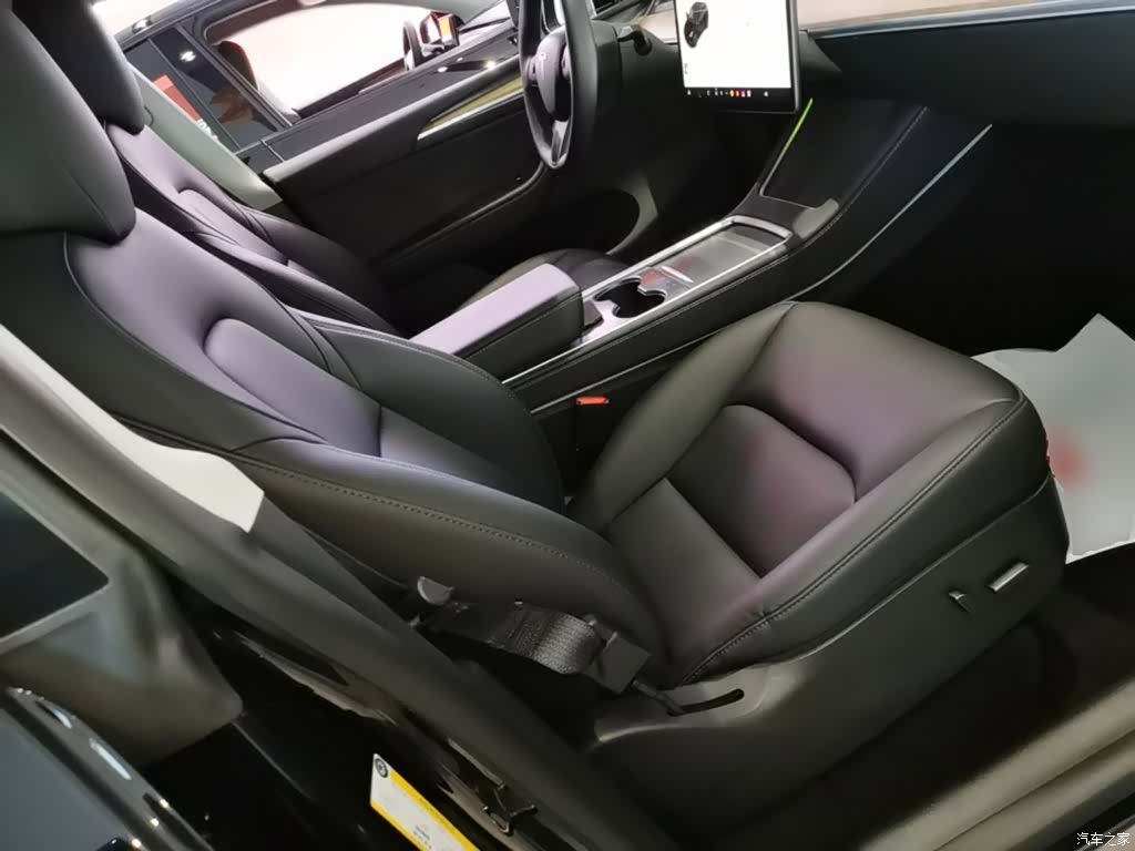Tesla Model Y, 2021 25