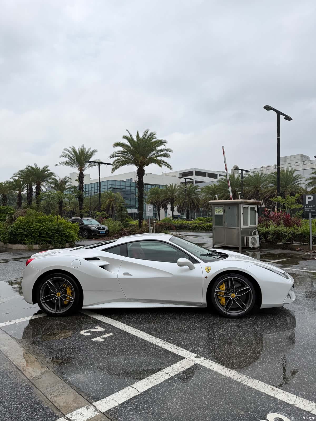 Ferrari 488, 2016 все фото