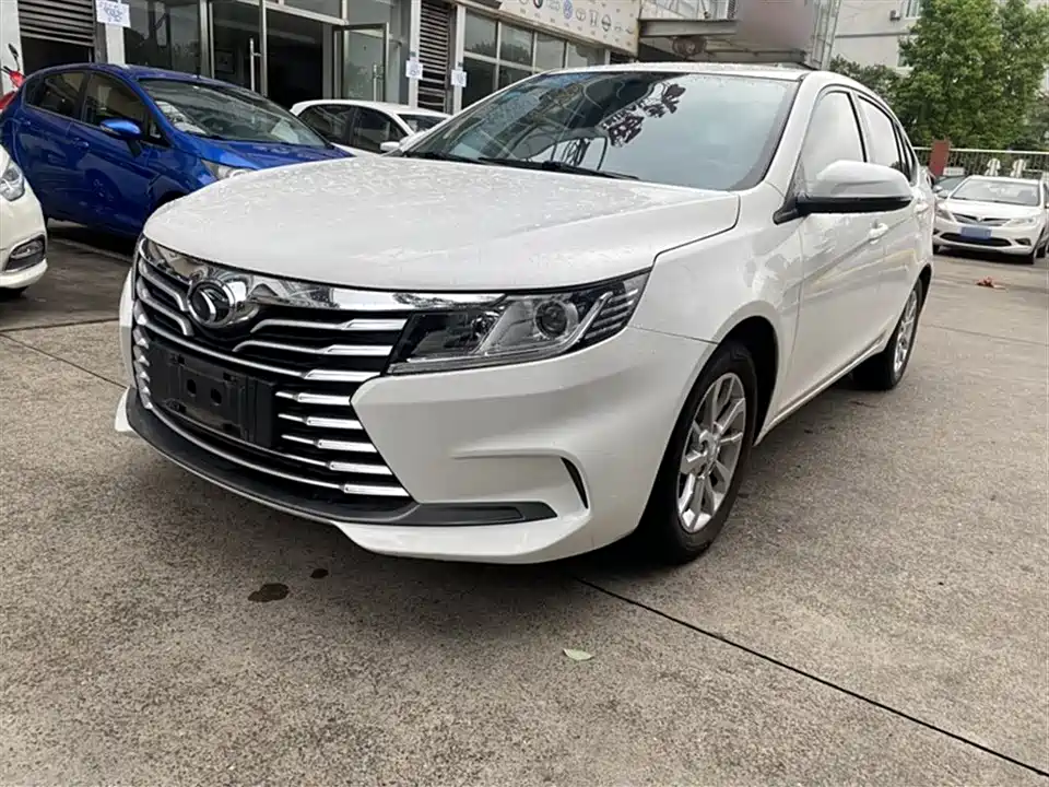 Soueast A5 wing dance