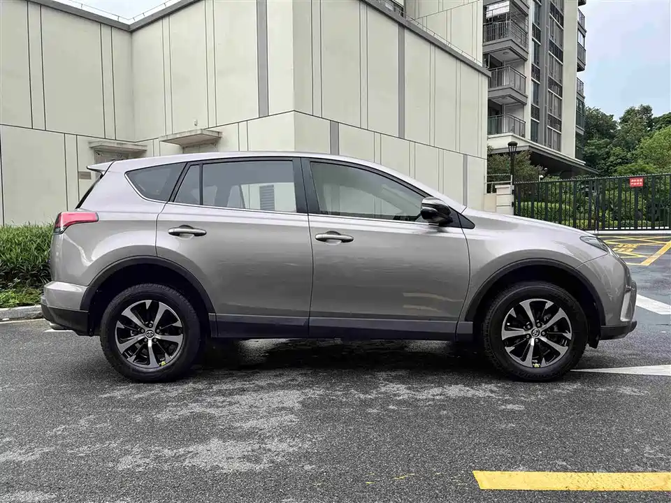 Toyota RAV4 Rongfang