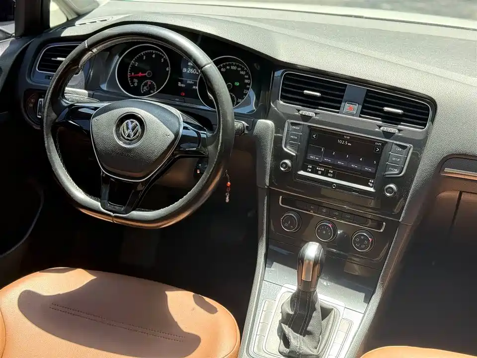 Volkswagen golf