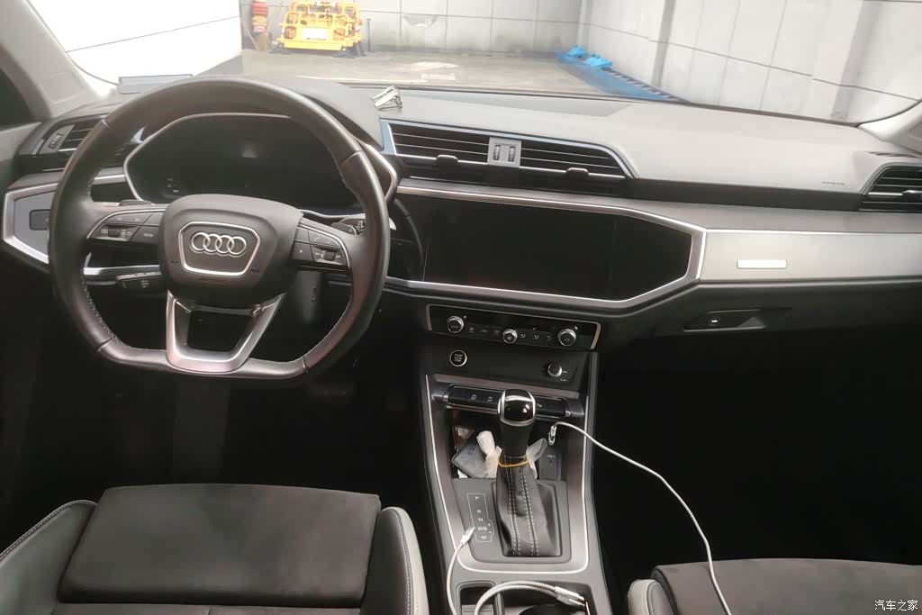 Audi Q3, 2022 12