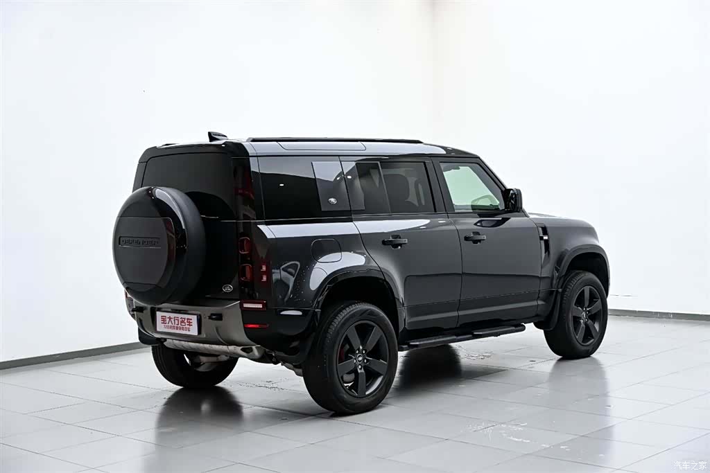 Land Rover Defender, 2024 7