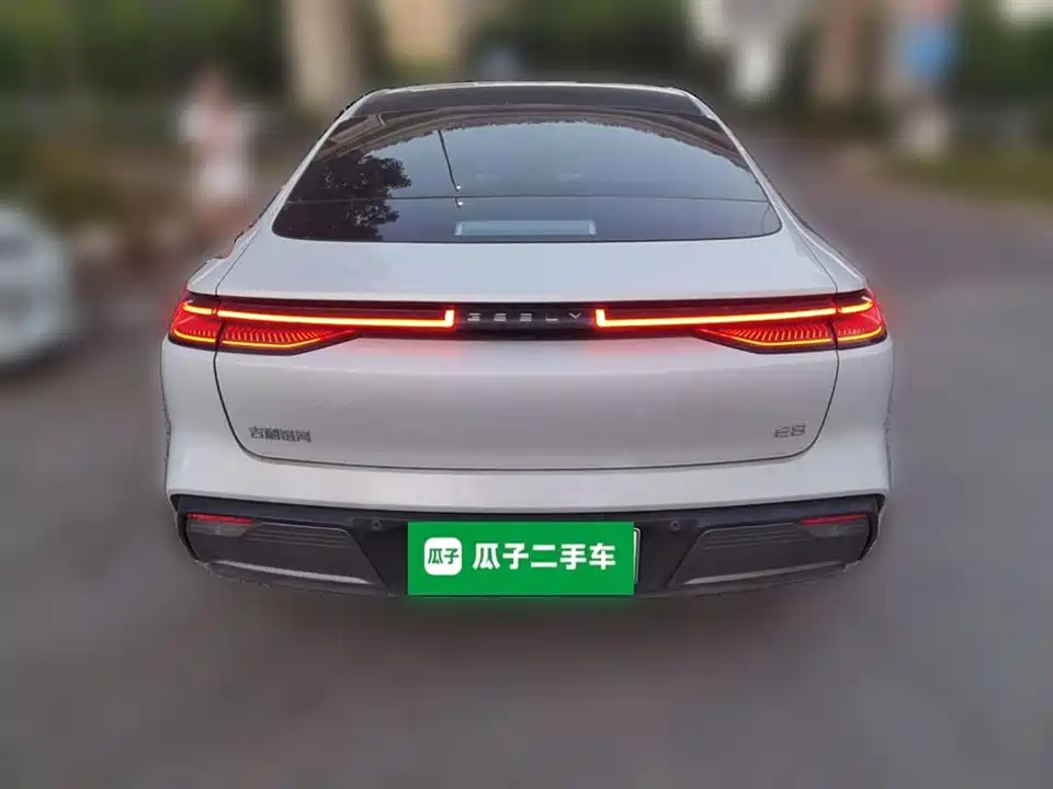 Geely Galaxy Galaxy E8