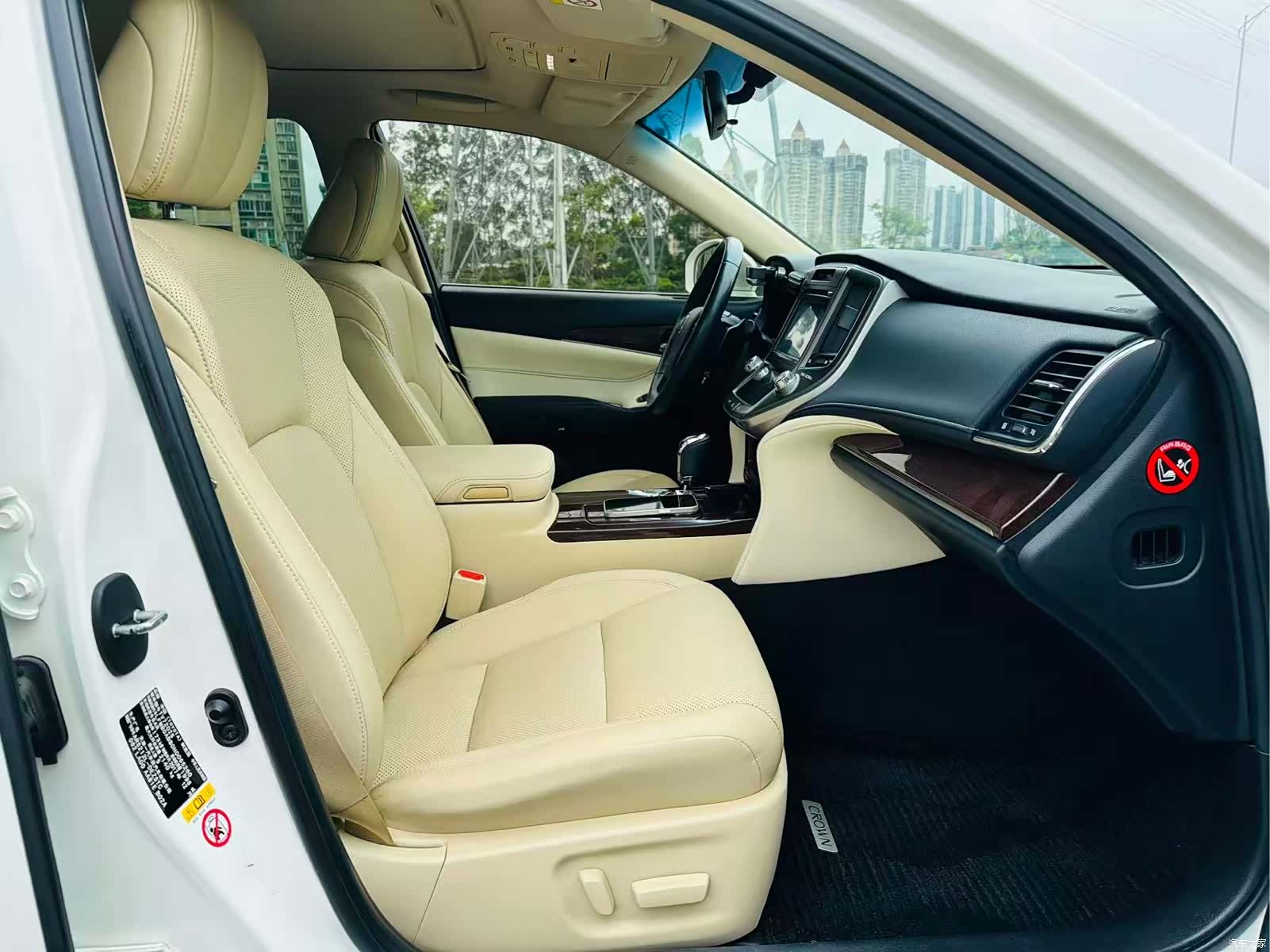 Toyota Crown, 2018 8