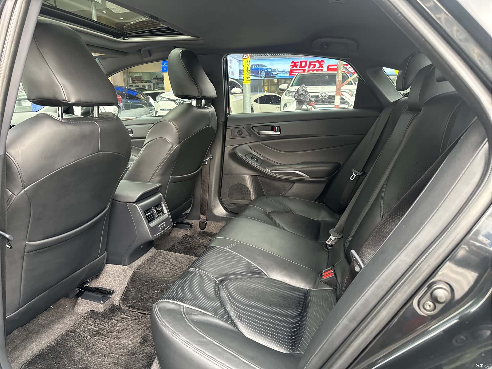 Toyota Avalon, 2023 6
