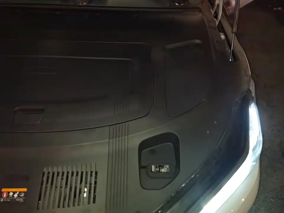 Geely Galaxy Galaxy E8