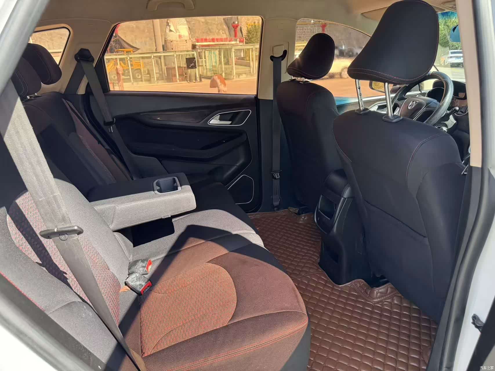 Wuling 560, 2017 11