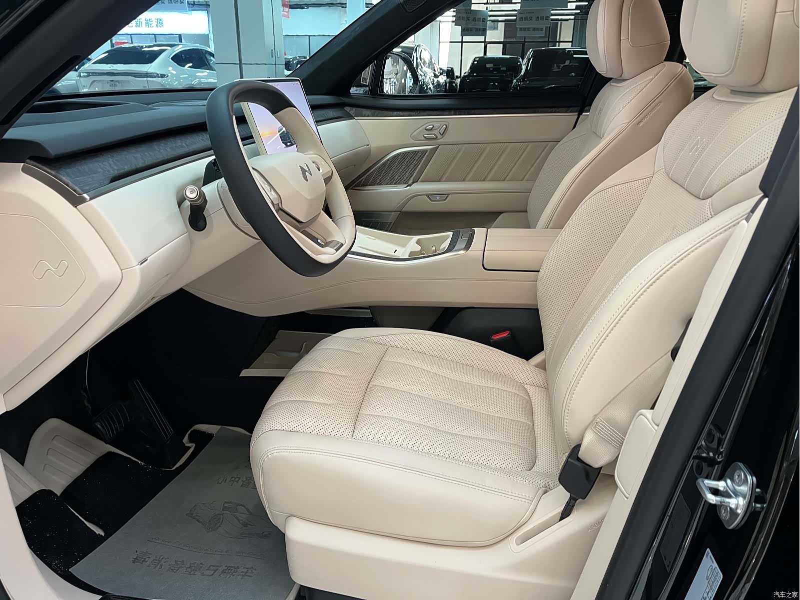 NIO L90, 2025 7