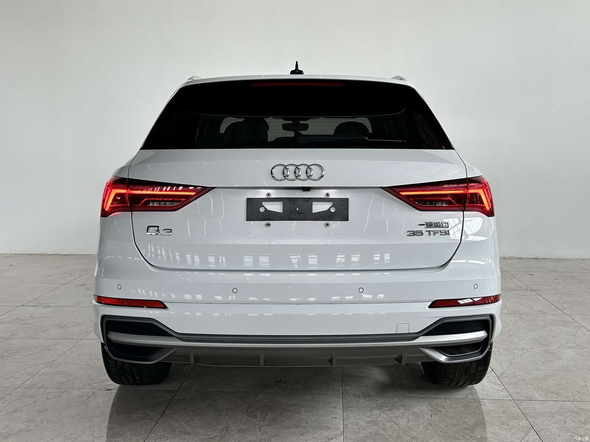 Audi Q3, 2022 все фото