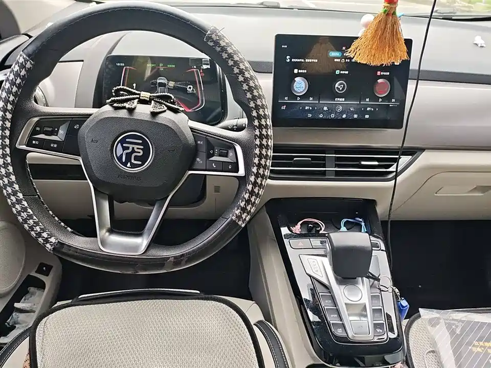 BYD Yuan Pro BYD Yuan Pro