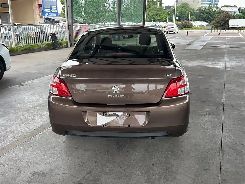 Peugeot 301