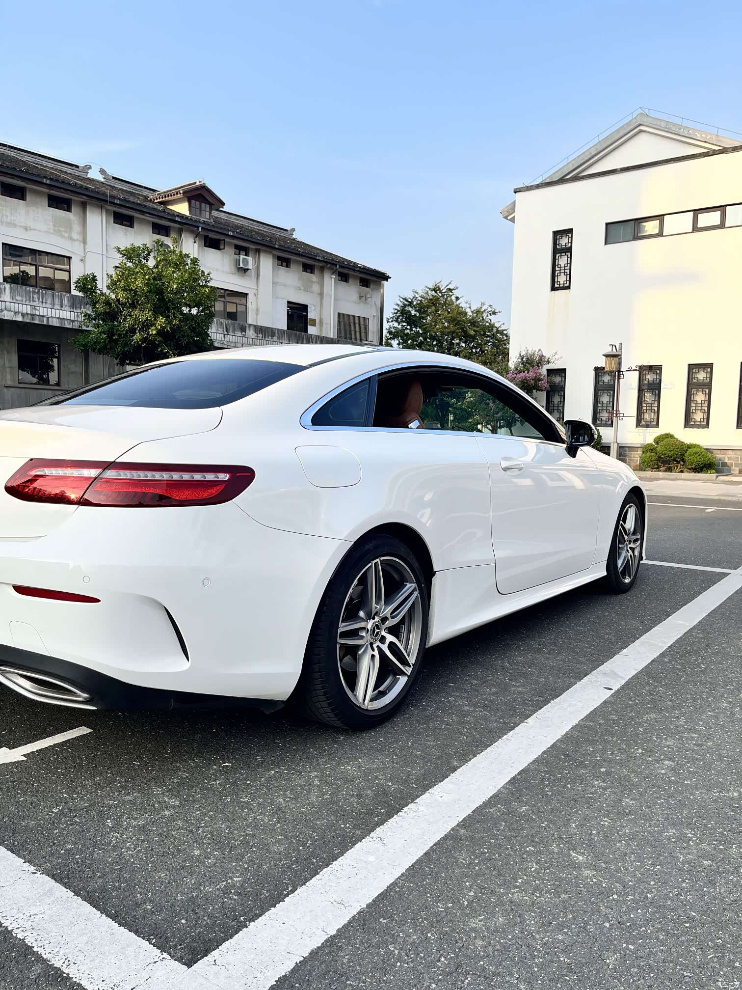 Mercedes-Benz E-Class, 2018 12