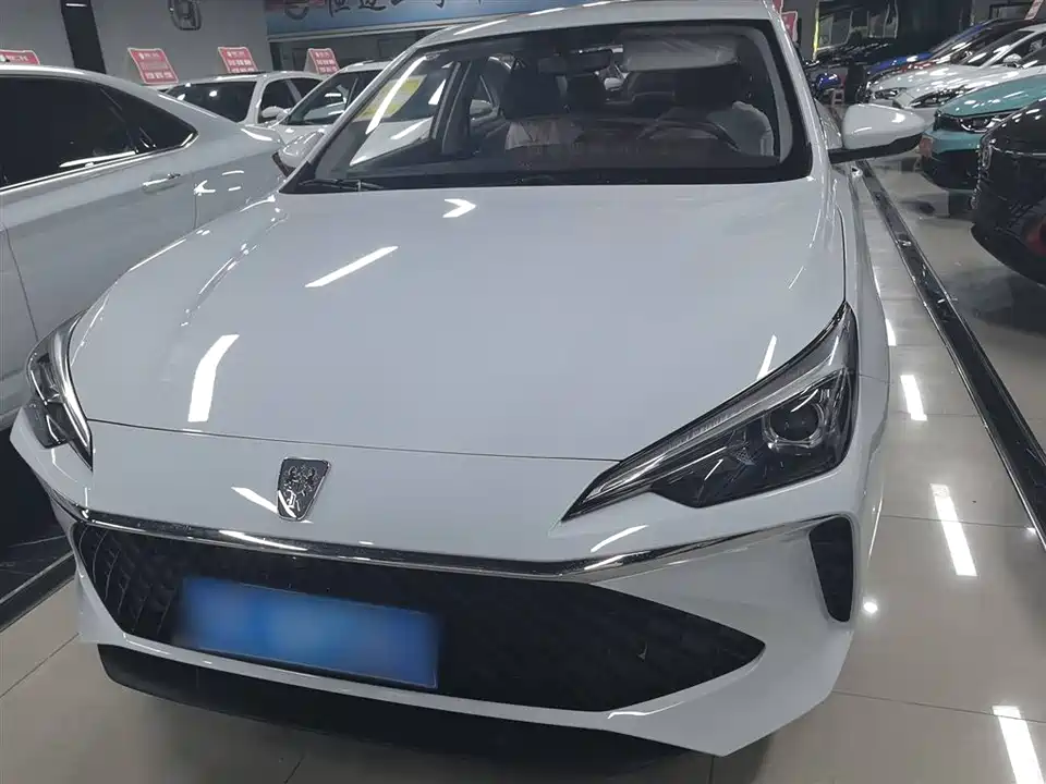 Roewe i5
