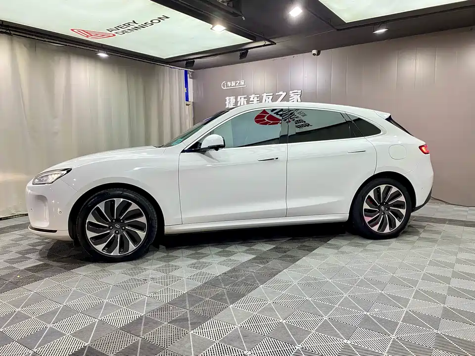 AITO Ask the world M5