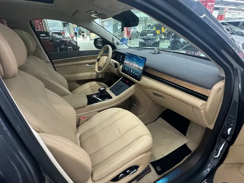 AITO Ask the world M7