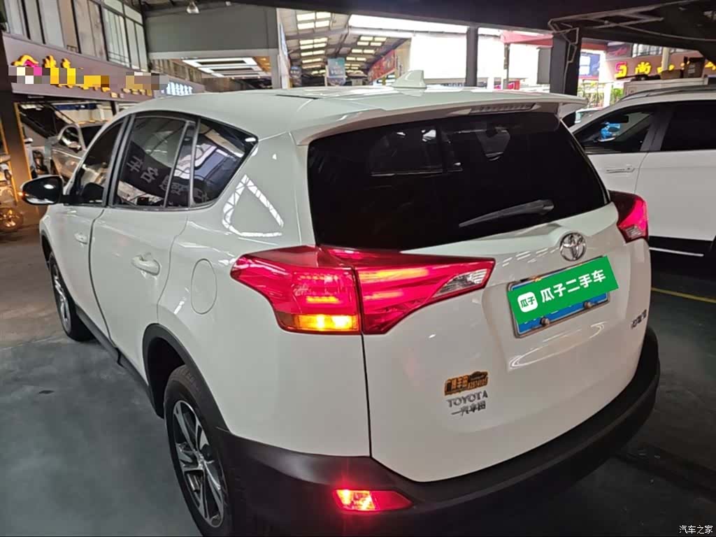 Toyota RAV4, 2016 все фото