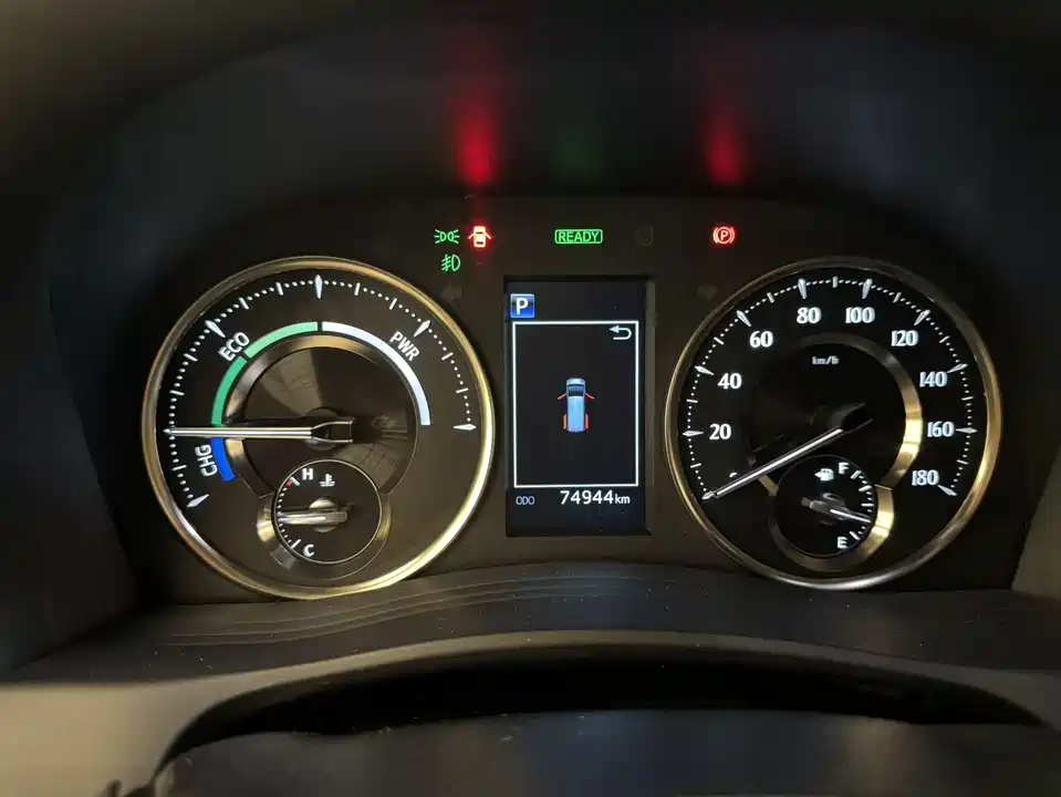 Lexus LM