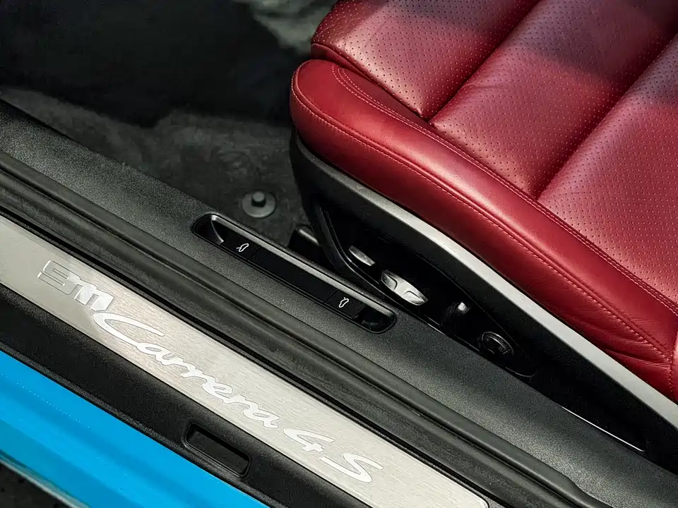 Porsche 911