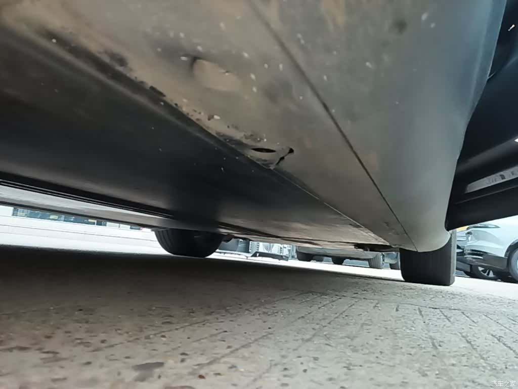 Tesla Model Y, 2024 21
