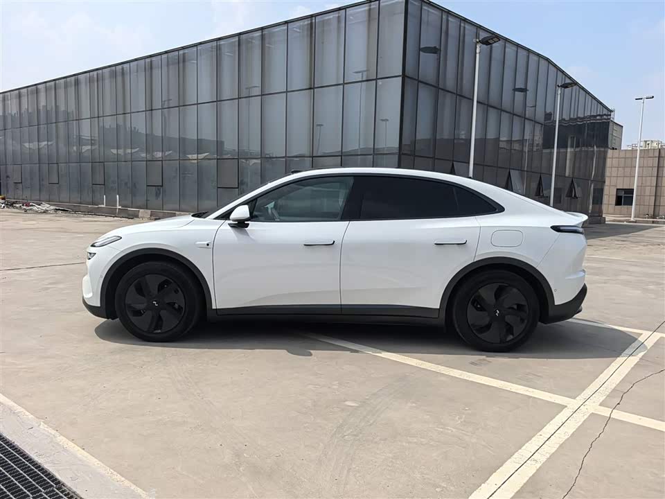 NIO L60