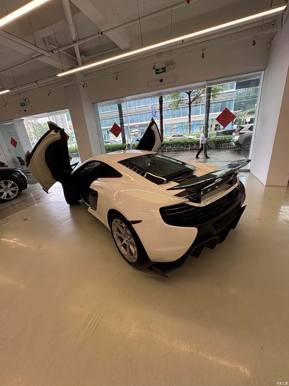 McLaren 650S, 2015 4