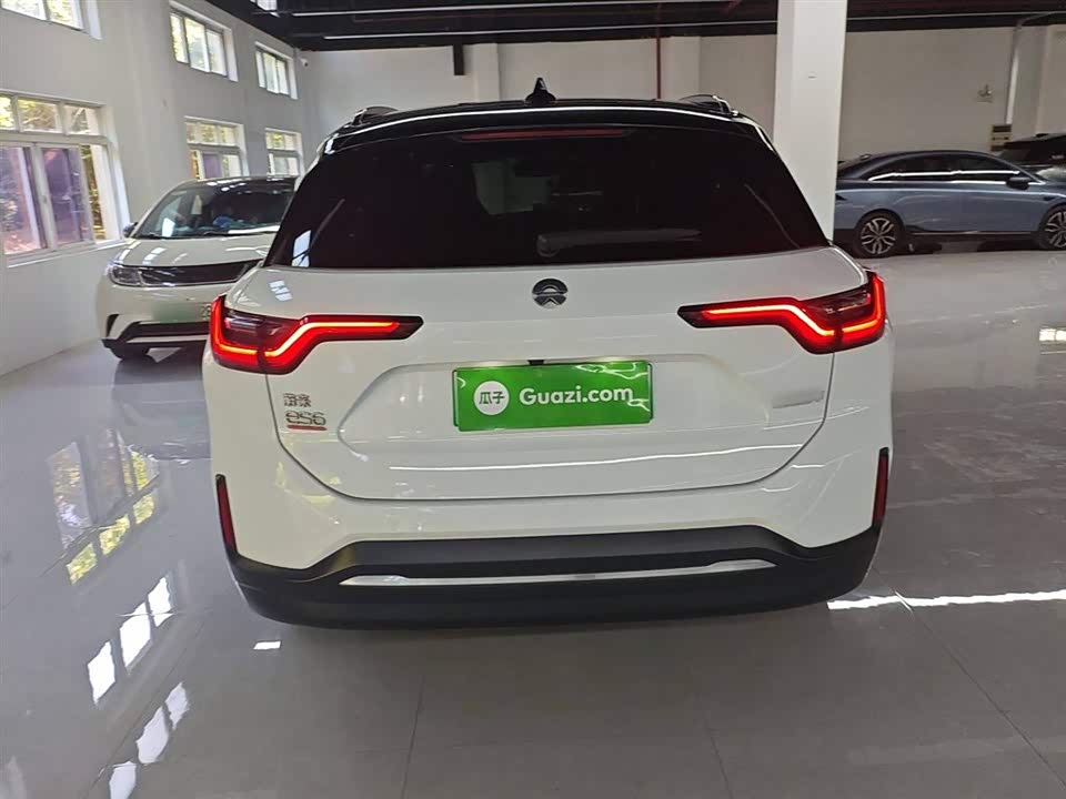 NIO ES6