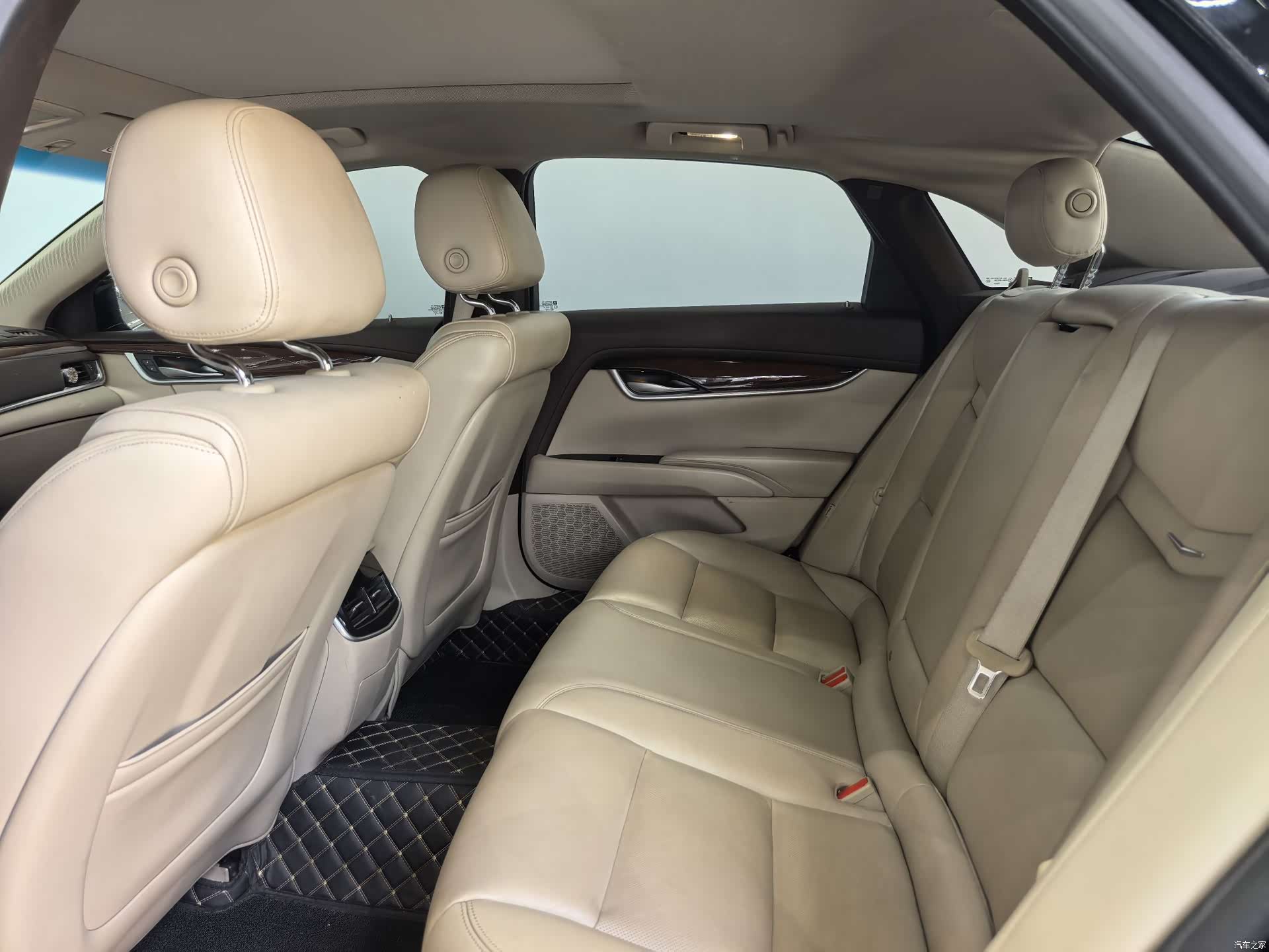Cadillac XTS, 2016 13