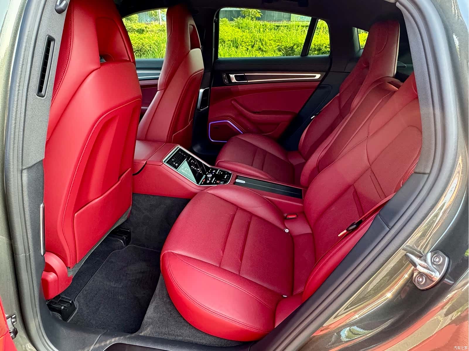 Porsche Panamera, 2023 29